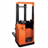 Штабелеры с закрытым местом оператора