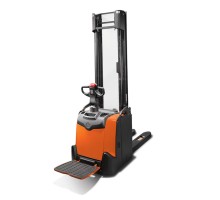 Штабелер с платформой Toyota SPE120 электрический