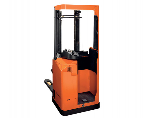 Штабелер Toyota SSE160