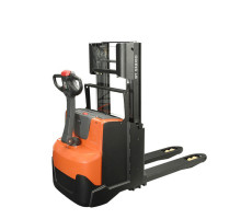 Электрический штабелер Toyota SWE200D