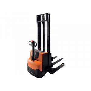 Электрический штабелер Toyota SWE120S